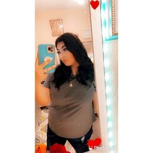 Meet your Posher, Yanely